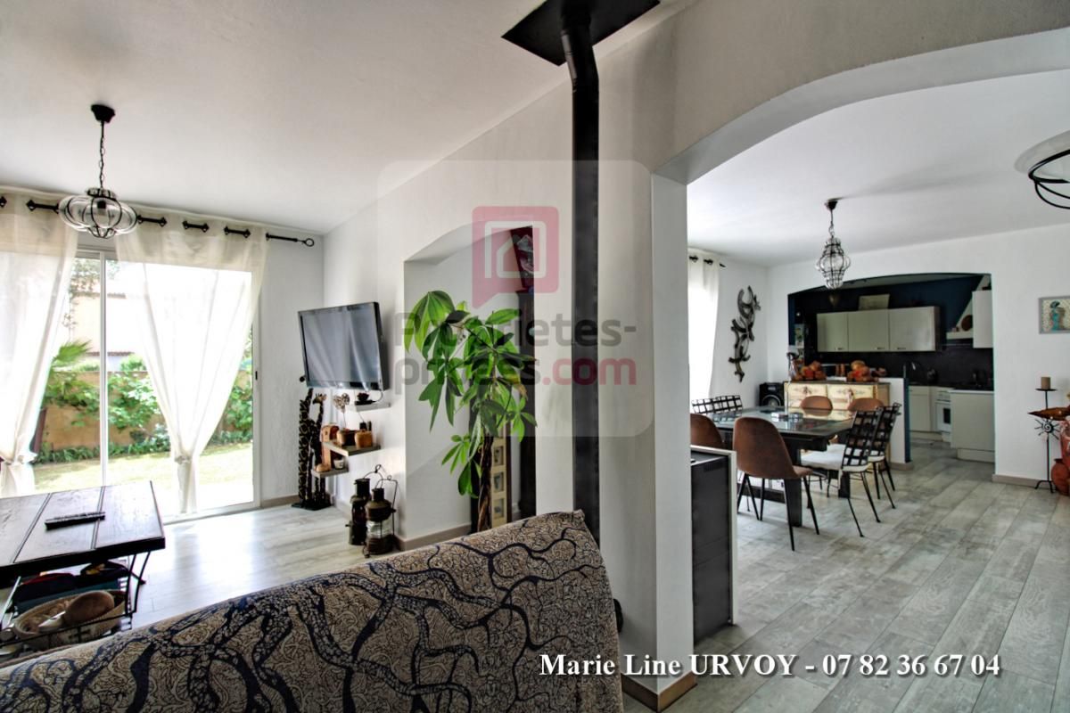 GRAVESON Graveson 13690 - Maison 135m² - 4 chambres - Jardin - Piscine - Véranda 4