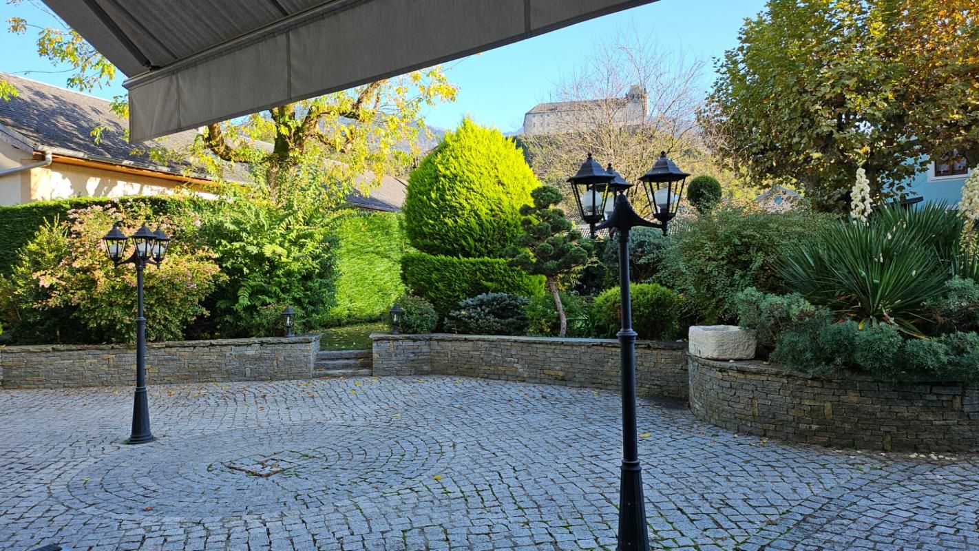 CHAMBERY Demeure de Prestige 18P 406 m² (SAVOIE) 2
