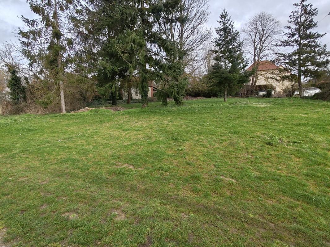 MARCILLY LA CAMPAGNE 27320 Terrain constructible 945 m² - 43990 HAI