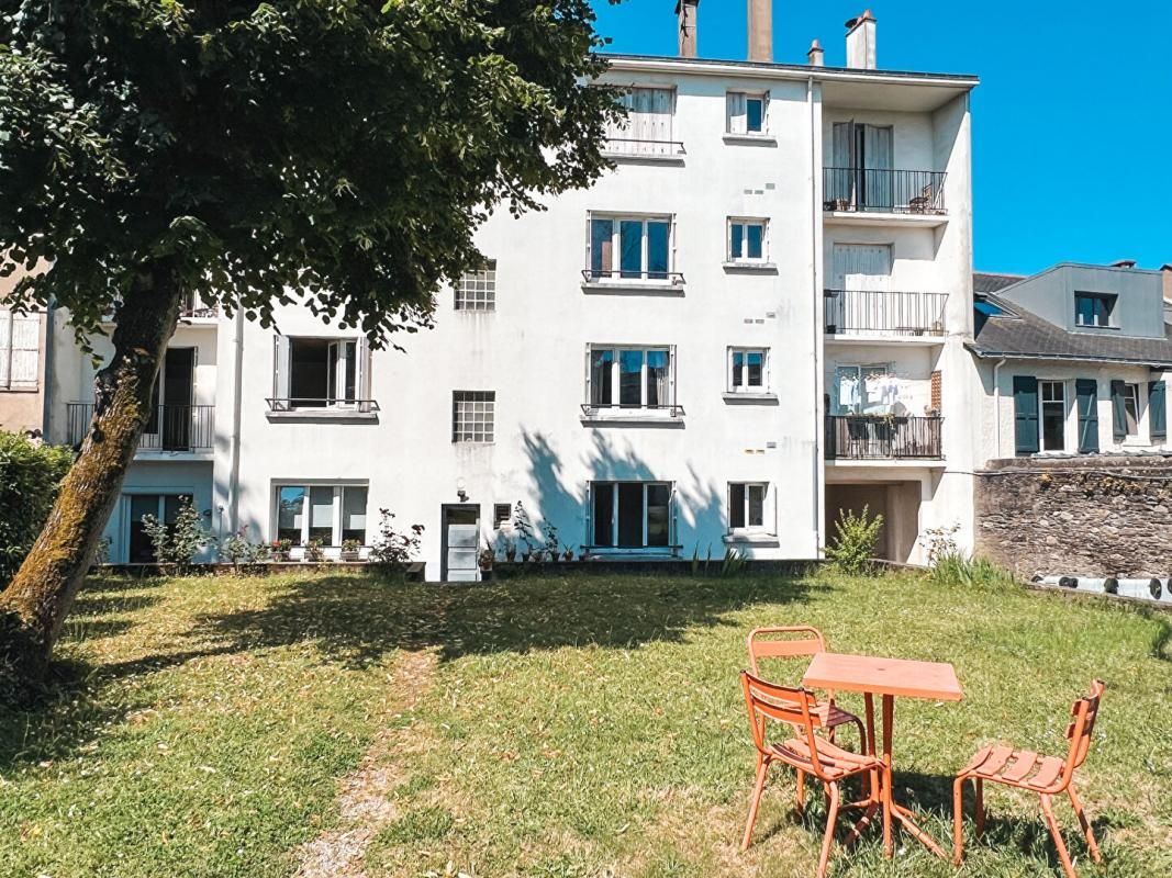 APPARTEMENT ROND POINT DE VANNES 53m2 - JARDIN COMMUN