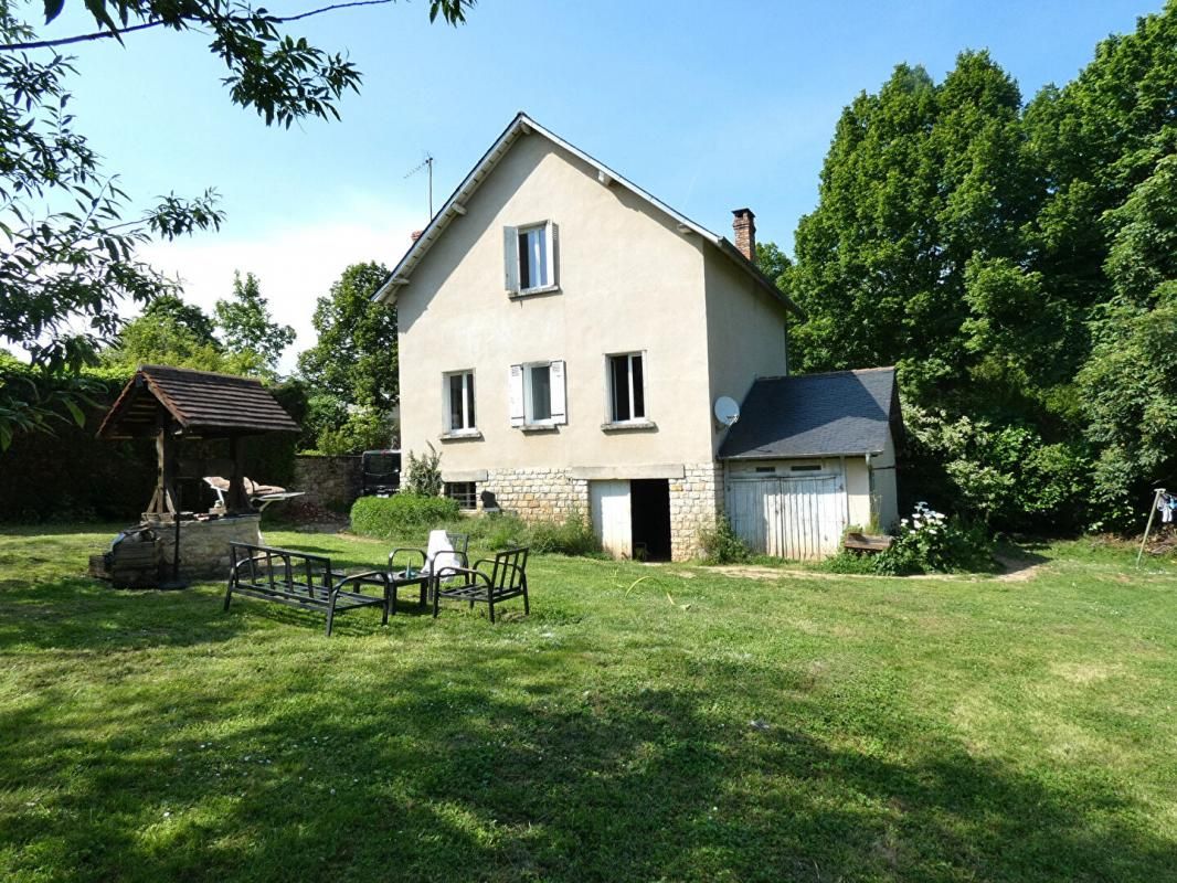 Maison 3 chambres / 2 garages / terrain 1302m²