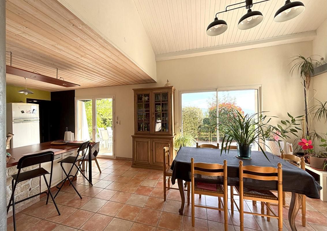 BOURG-ARGENTAL Maison Bourg Argental 6 pièce(s) 150 m2 3
