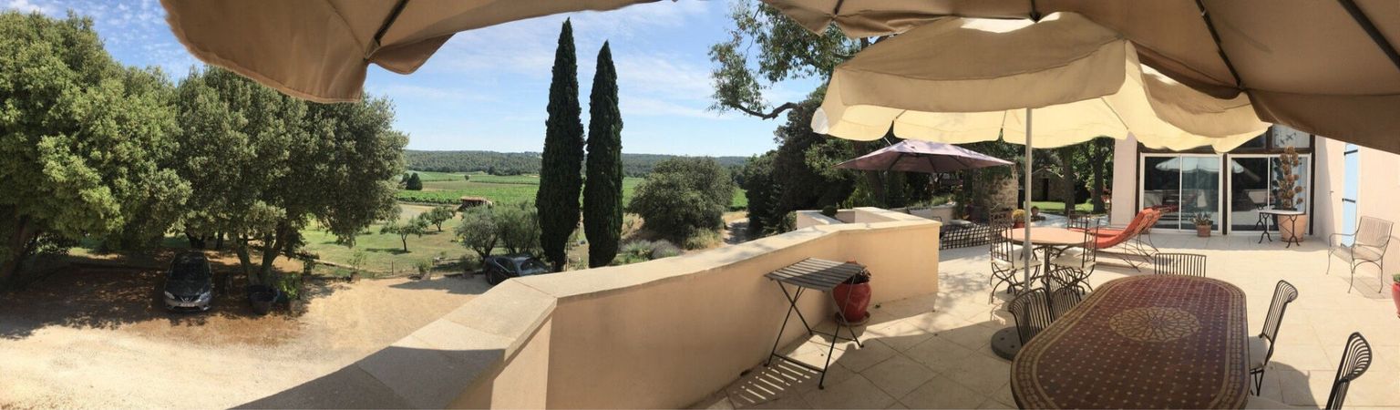 AIX-EN-PROVENCE Propriété de 582 m2 sur un hectare 3
