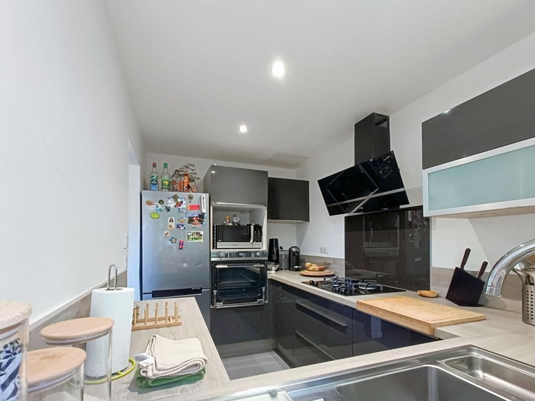 TOULON Quartier Brunet  Appartement T4 Traversant dans résidence calme 4