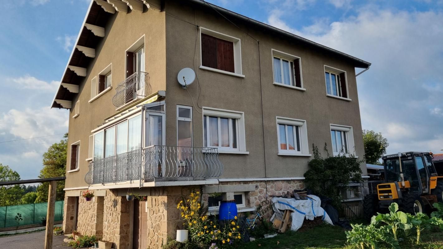 MONTFAUCON-EN-VELAY Montfaucon 43290 maison traditionnelle sur sous-sol complet 188m² habitables 5 chambres sur 1400m² de terrain 3
