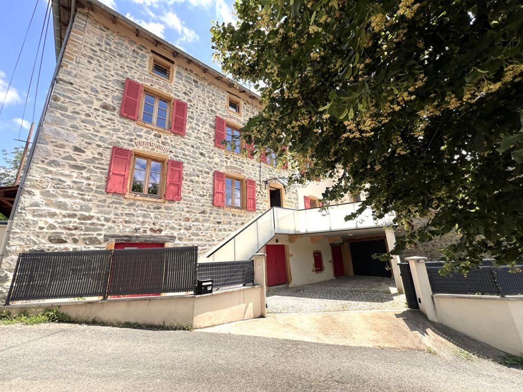 LETRA LETRA. Maison 5 chambres 222 m2 avec jardin de 163m2 2