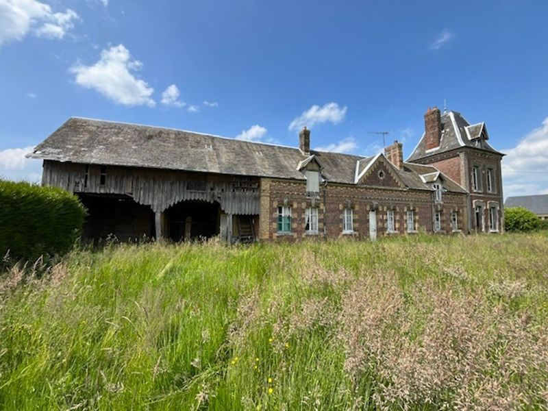 MAISON ANCIENNE A RENOVER SUR 2500 M2 DE TERRAIN