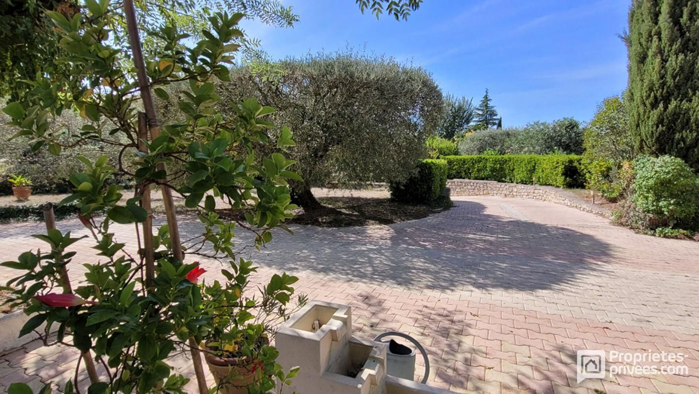 SAINT-DIONISY Villa Saint Dionisy 3 chambres + studio indépendant sur parcelle 2200 m² 3