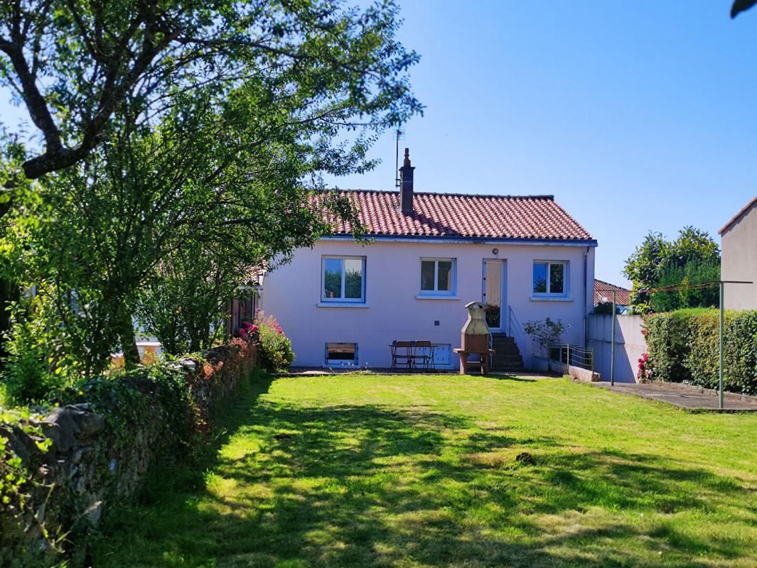POUZAUGES Maison Pouzauges 6 pièces,  135 m² 3