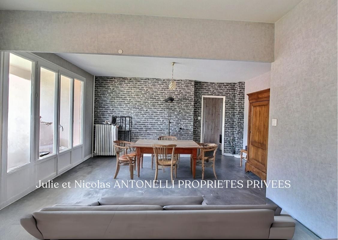 Saint Etienne Terrenoire 42100 appartement 70m² 2 chambres et cave