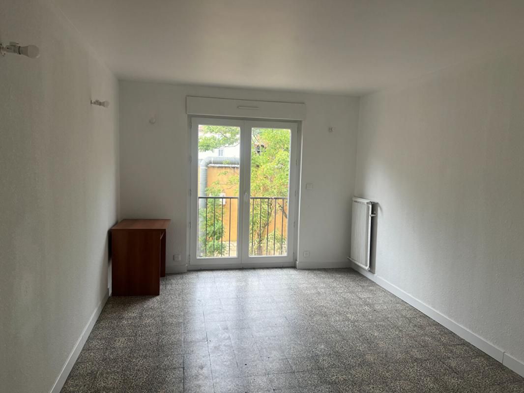 CORTE Appartement Corte 3 pièces de 59 m² du bâtiment G de la rés. PORETTE 2
