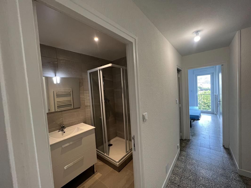 CORTE Appartement Corte 3 pièces de 59 m² du bâtiment G de la rés. PORETTE 3
