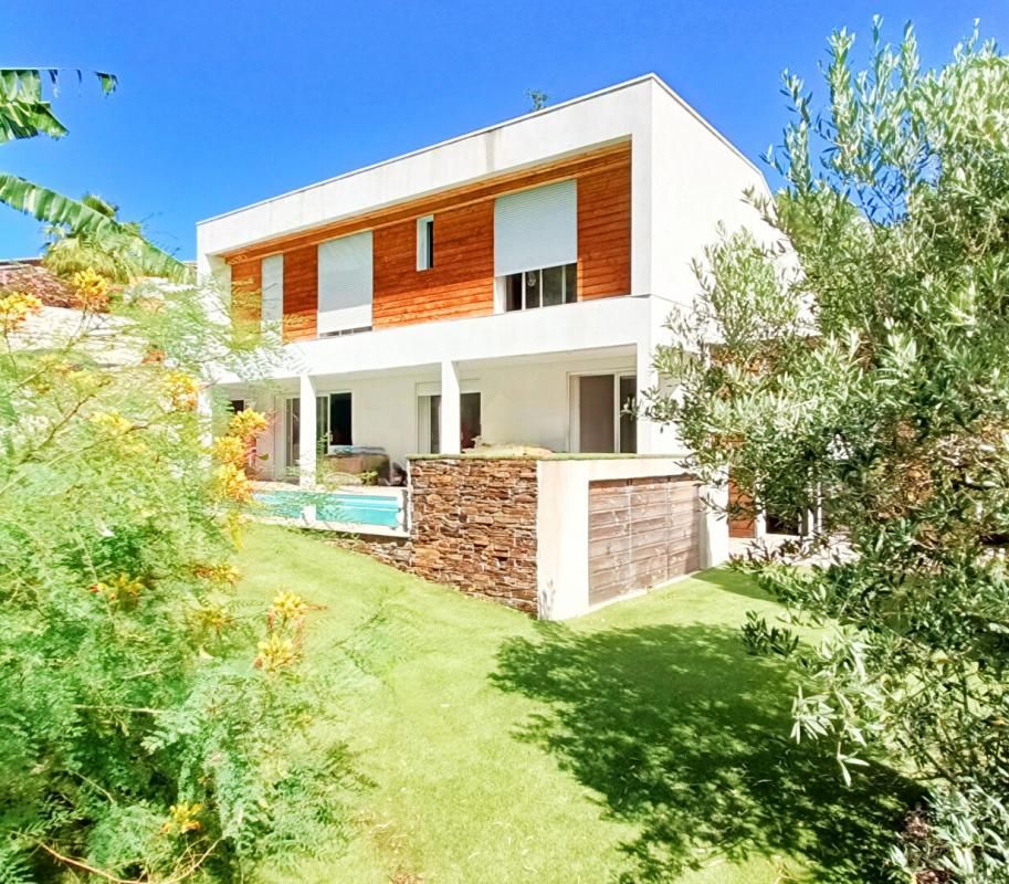 Villa Carqueiranne 7 pièce(s) 240 m2