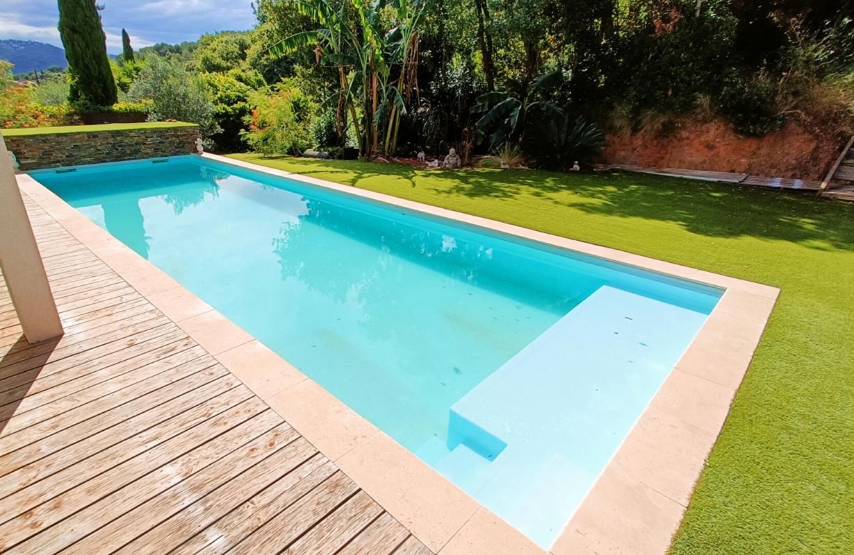 CARQUEIRANNE Villa Carqueiranne 7 pièce(s) 240 m2 2