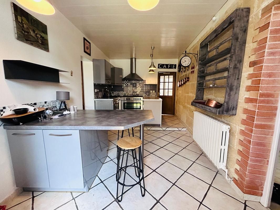 ATTICHY Maison en pierre 3