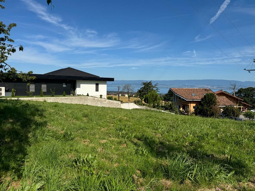 PUBLIER Terrain constructible 900 m² vue lac, calme ( 74500)