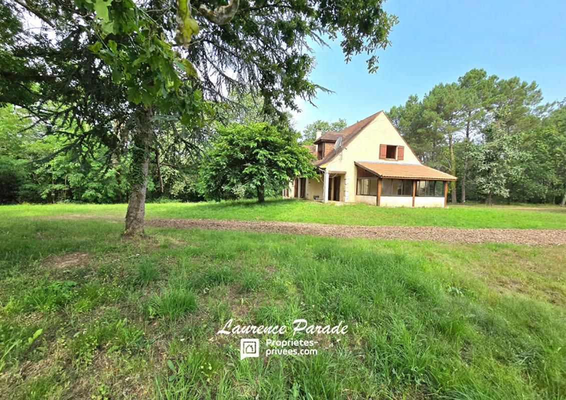 Maison Perigourdine 170m² avec sous sol parc boise 4000m²