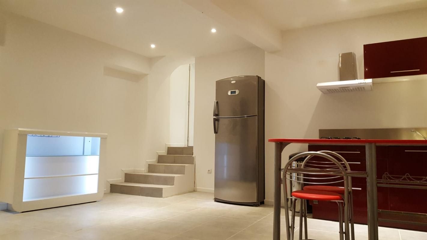 ISTRES Immeuble Istres 12 pièce(s) 380 m2 2