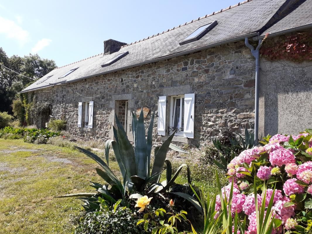 Maison avec 2 dépendances et hangar à Landévennec (29560) Presqu'ile de Crozon