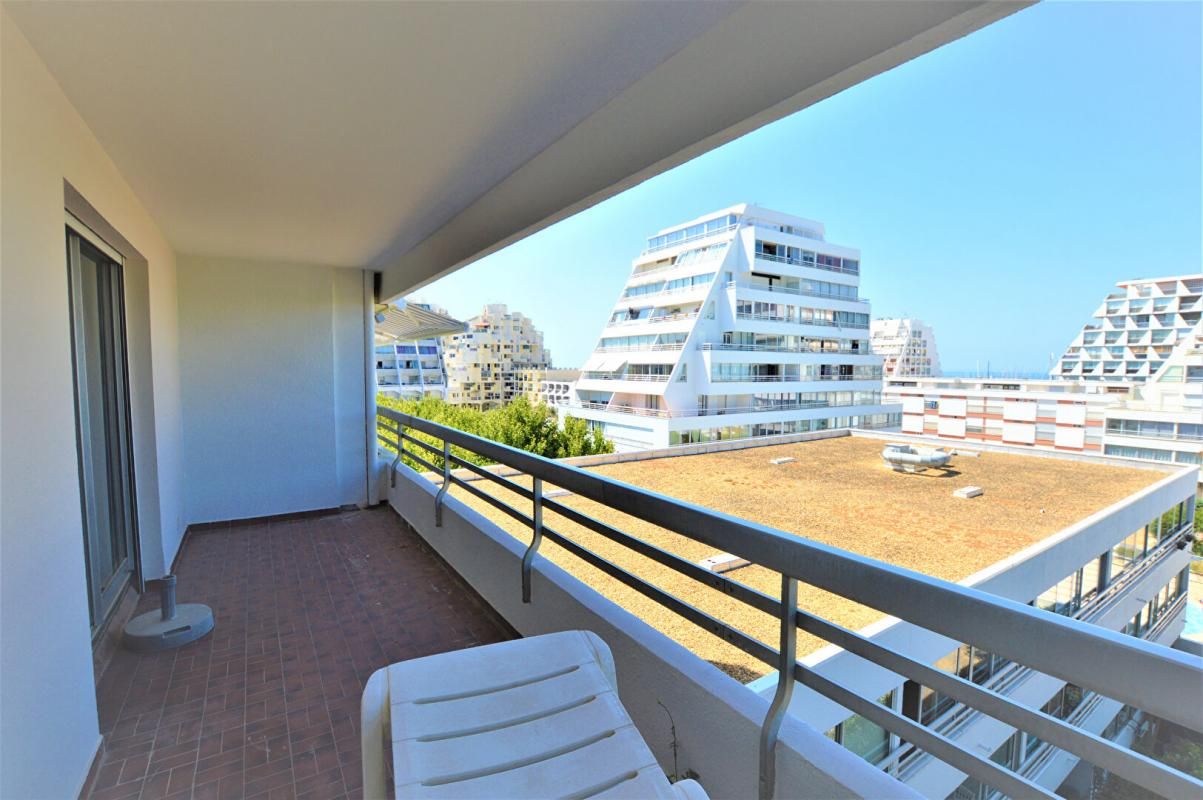 LA GRANDE-MOTTE Appartement La Grande Motte 1 pièce(s) 29 m2 + 10 m² de terrasse - Type T1 bis avec vue Mer 3