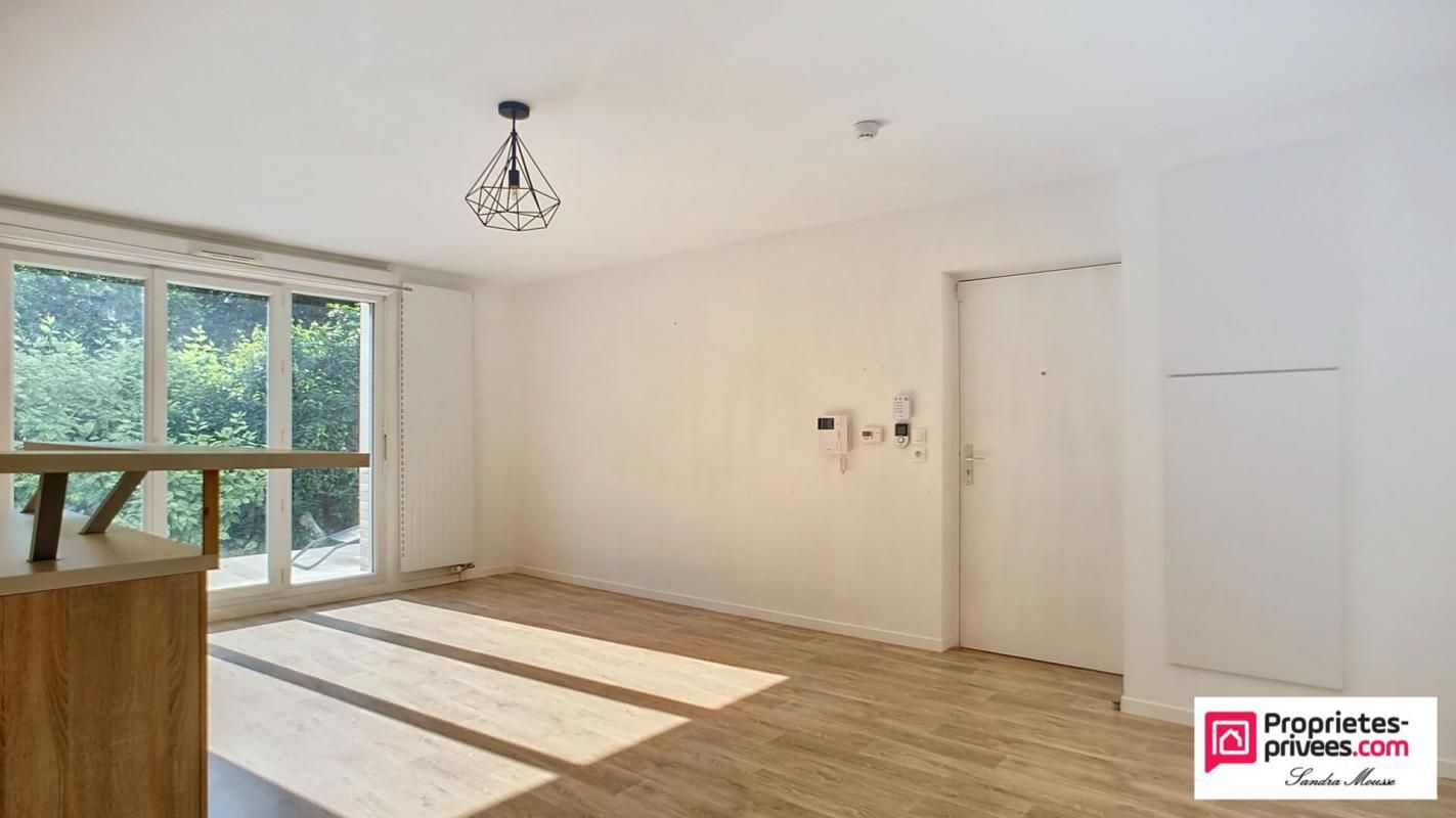 SAINT-DENIS Magnifique appartement avec terrasse et rez de jardin 2