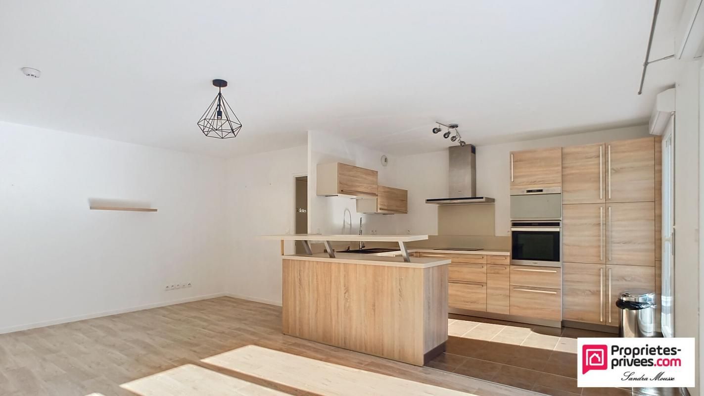 SAINT-DENIS Magnifique appartement avec terrasse et rez de jardin 3
