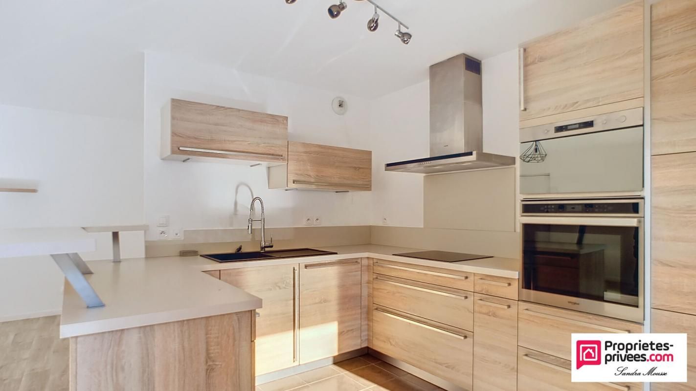 SAINT-DENIS Magnifique appartement avec terrasse et rez de jardin 4