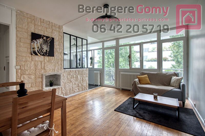 Appartement meublé 3 pièces avec 2 chambres et 2 balcons proche lac