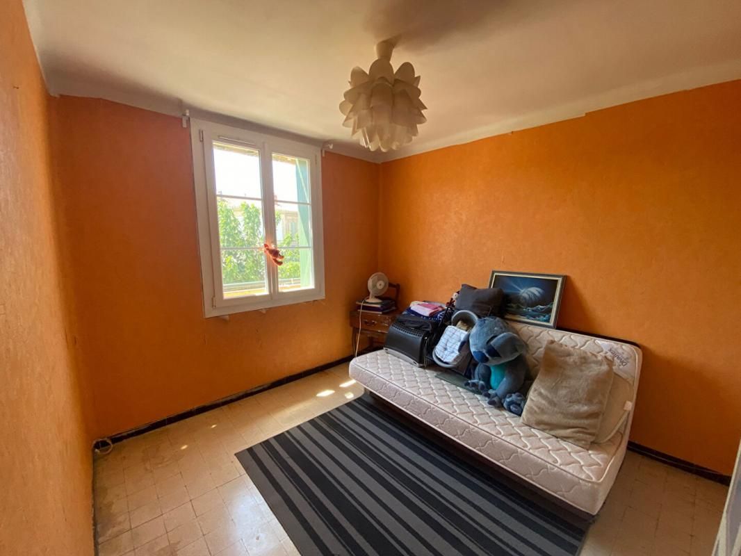 SALON-DE-PROVENCE Appartement Salon De Provence 5 pièces)71 m2 4