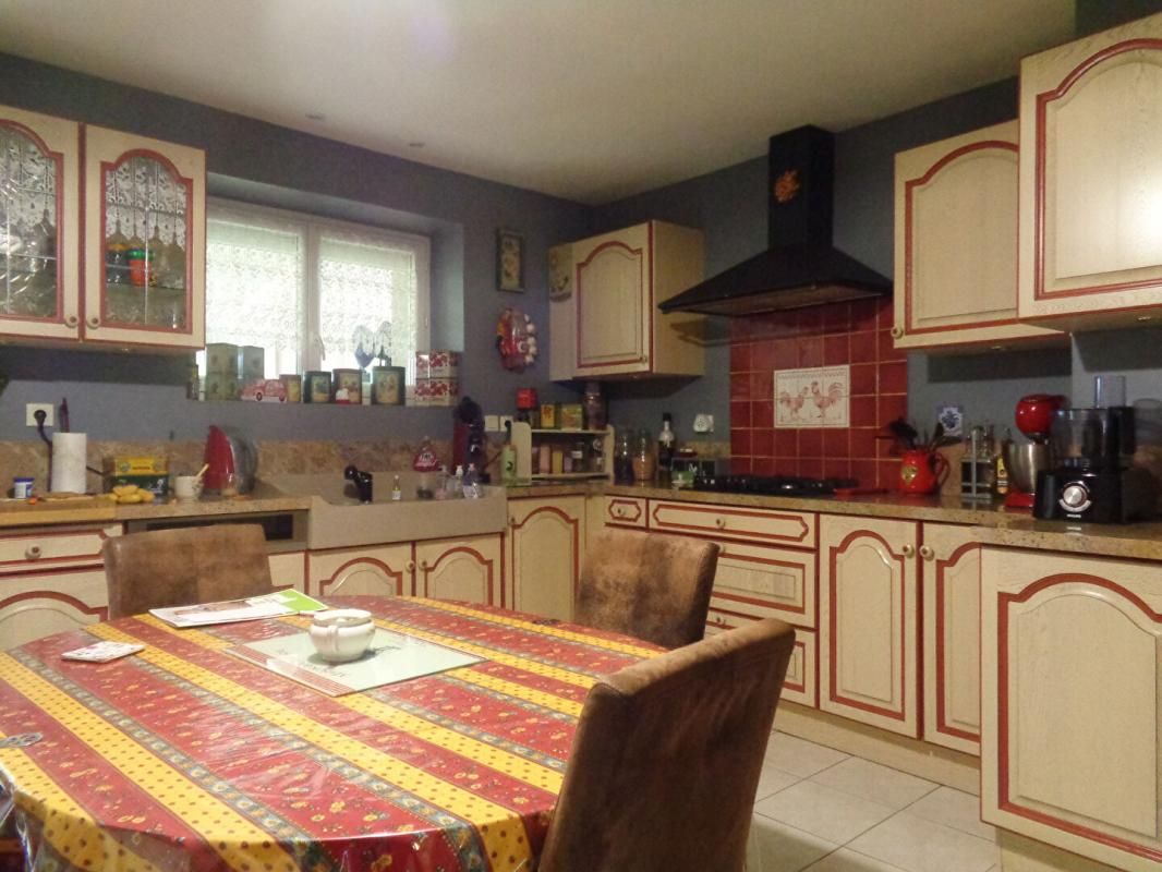Monistrol D'Allier (43), VIAGER OCCUPE, maison de campagne 150 m2 sur 905 m2 de terrain