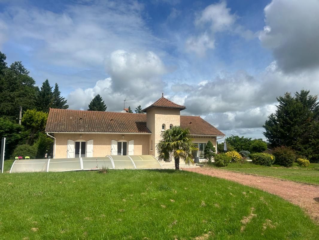 SAINT-ALBAN-LES-EAUX MAISON SAINT ALBAN LES EAUX 3