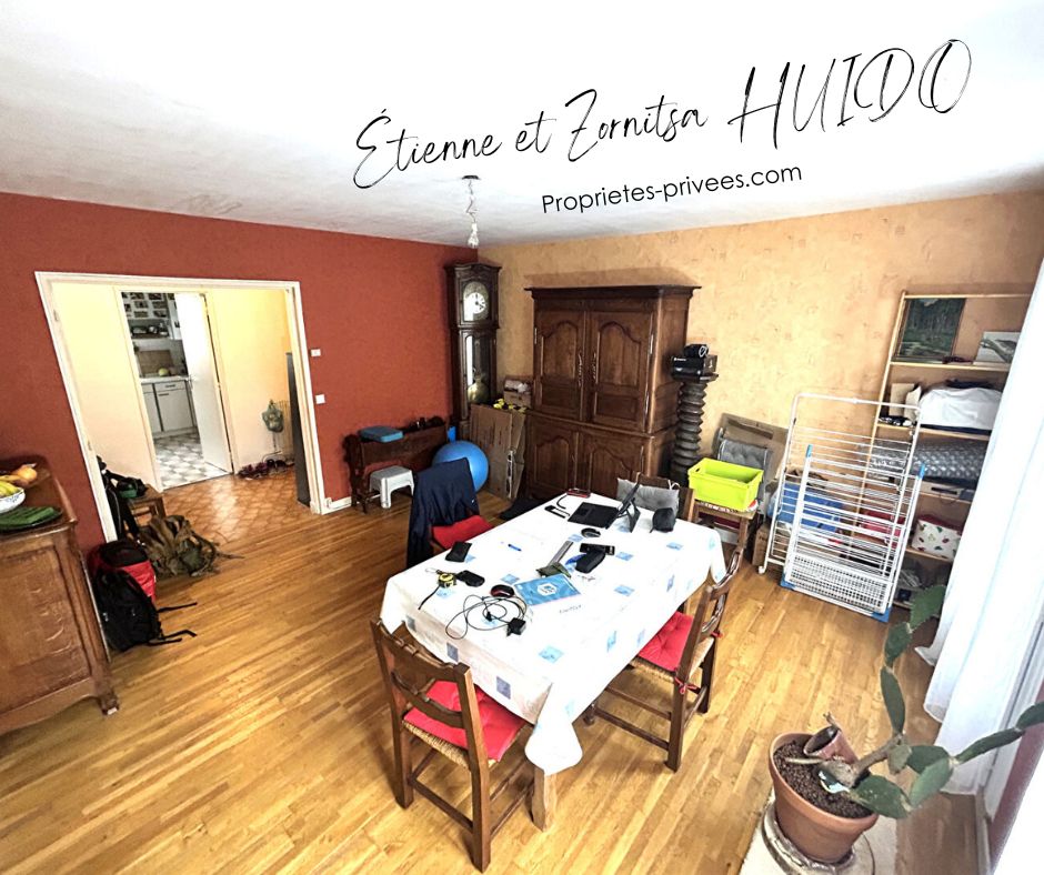 ISSOUDUN Issoudun 36100 - Appartement - 78m² - 1er étage - 4 pièces - 2 chambres - cave - emplacement de parking 2