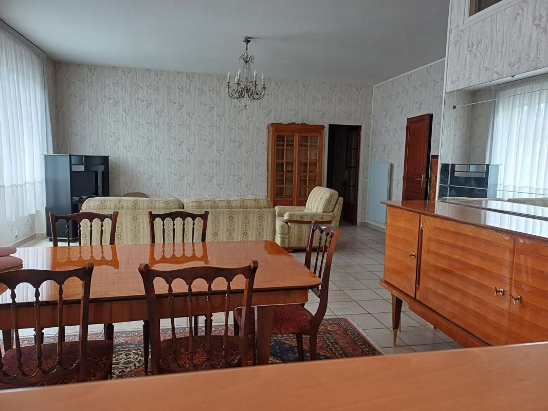 APPARTEMENT T3 MEUBLE