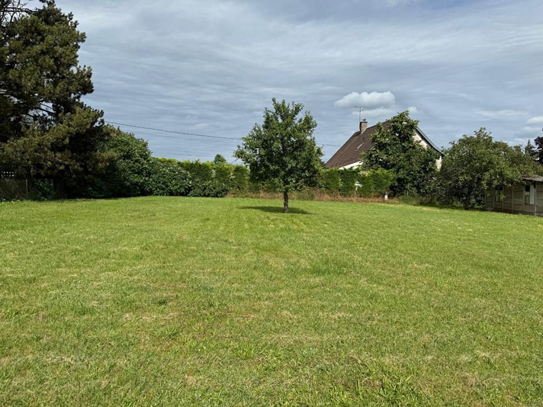 Terrain constructible de 1030 m2