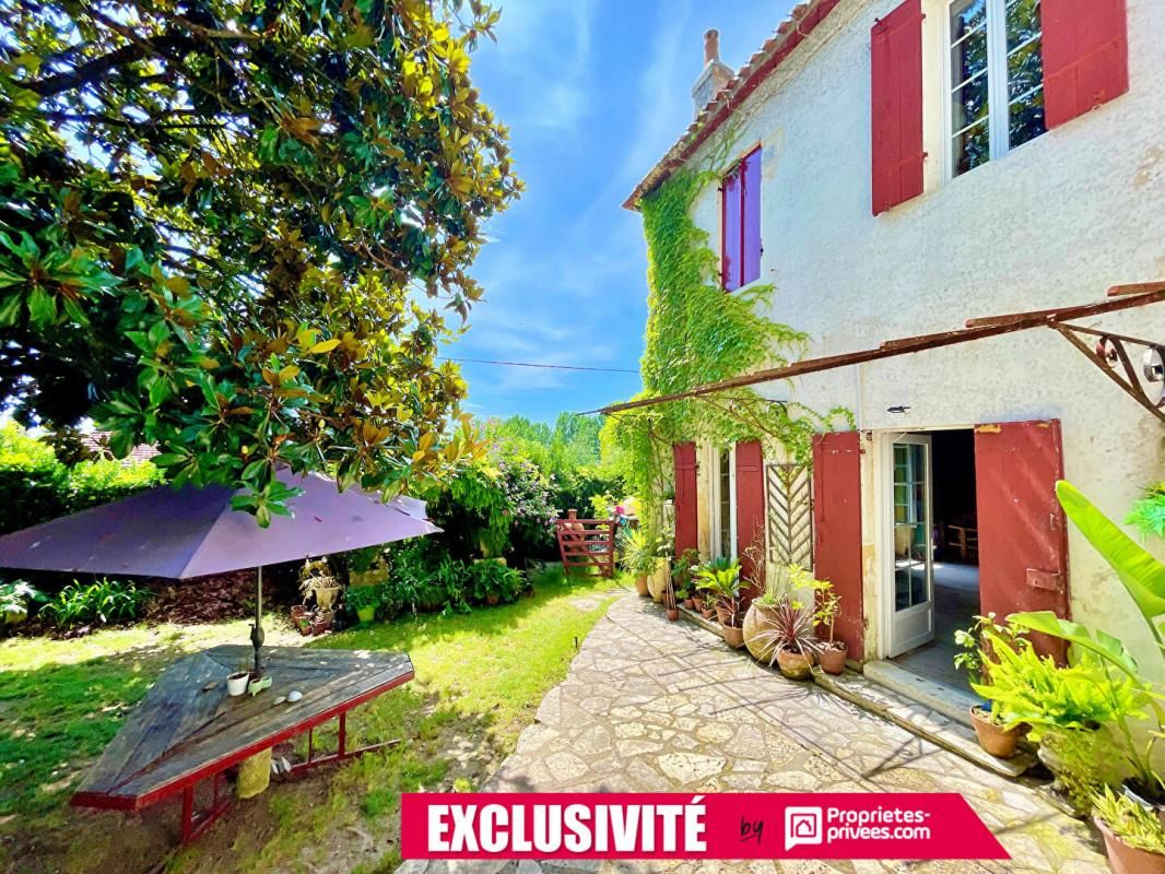 Maison Pierre Quinsac 8 pièce(s) 198 m2 avec dépendances