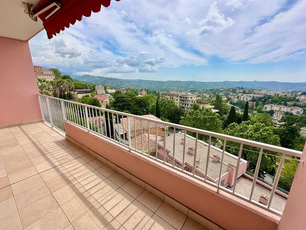 GRASSE Appartement Grasse vue 180° aperçu mer 3P 64m2 traversant 2