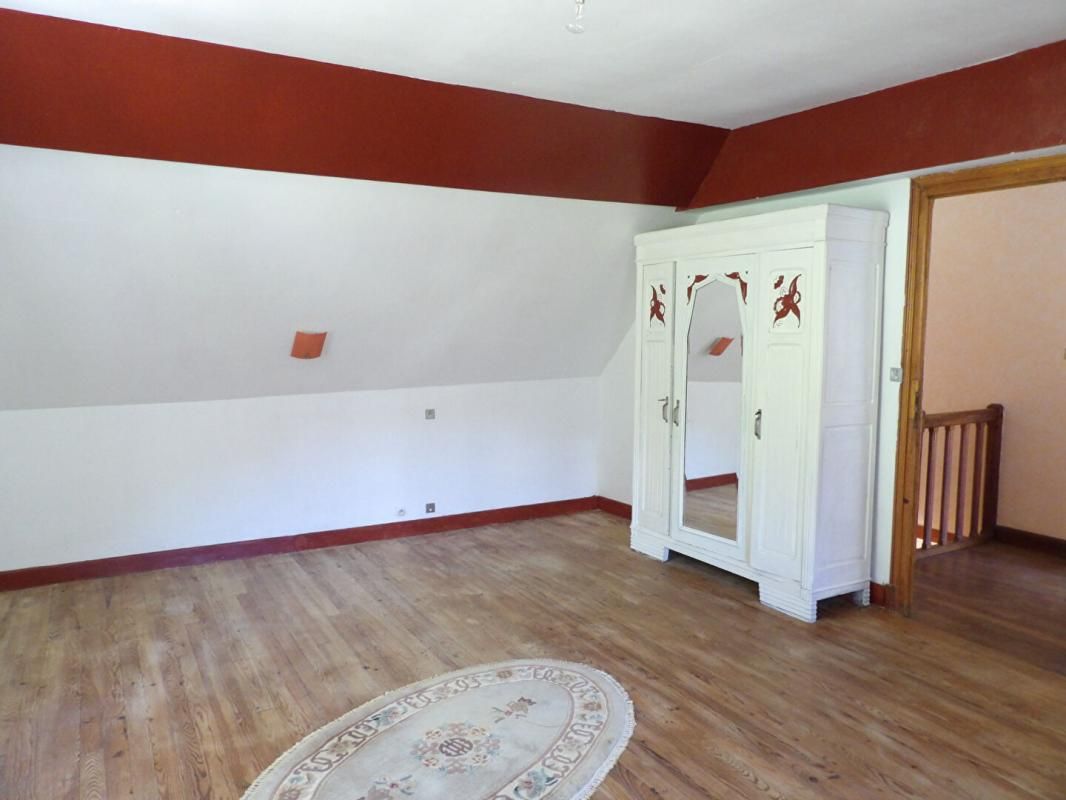 LOUVIE-SOUBIRON Maison Béarnaise avec garage en vallée de l'Ouzom 4