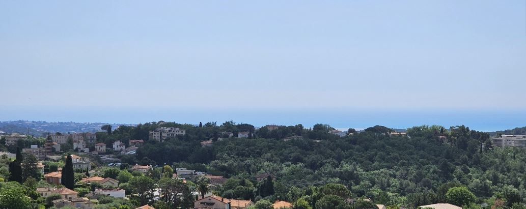 VENCE Propriété vue mer Vence comprenant 3 appartements piscine 3