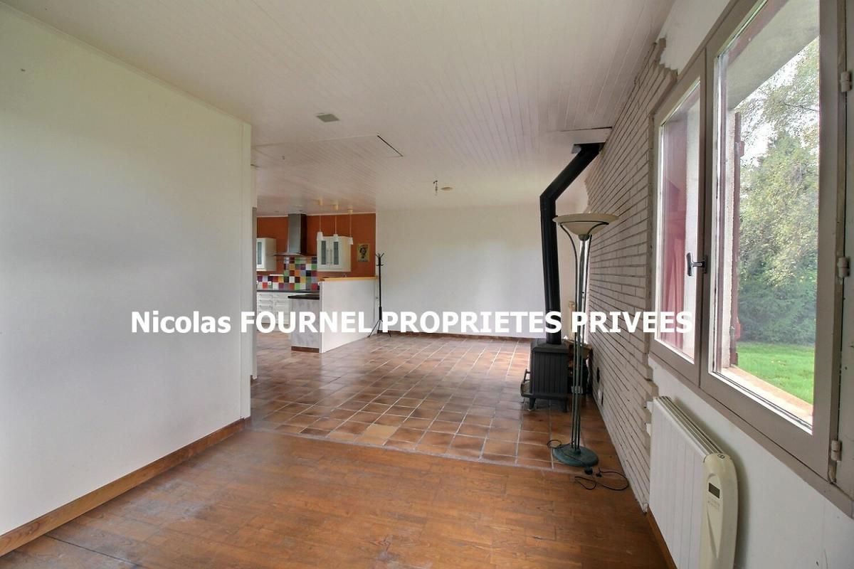 JONZIEUX JONZIEUX 42660 Maison plain-pied exposée Sud édifiée sur vide sanitaire 82m² habitables 2 chambres sur 1295m² de terrain 4