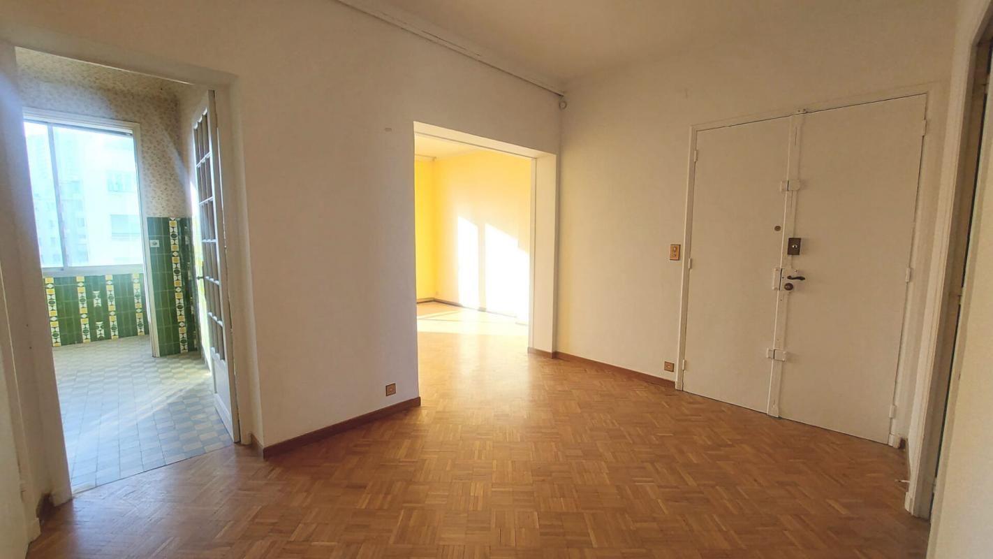 MARSEILLE-8E-ARRONDISSEMENT Appartement Marseille 3 pièce(s) 71 m2 avec balcon 4
