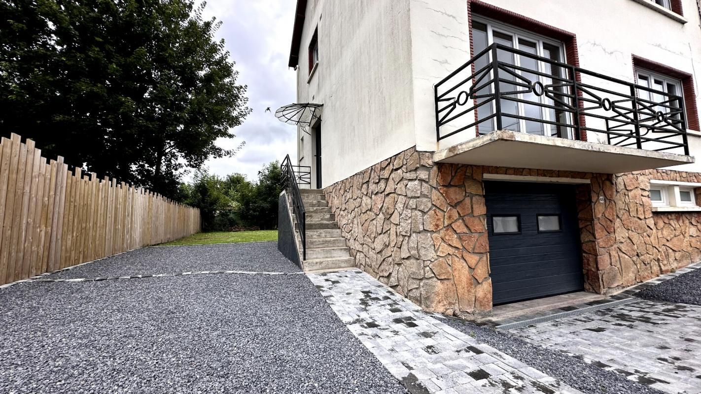 Maison  4 pièce(s) 115 m2
