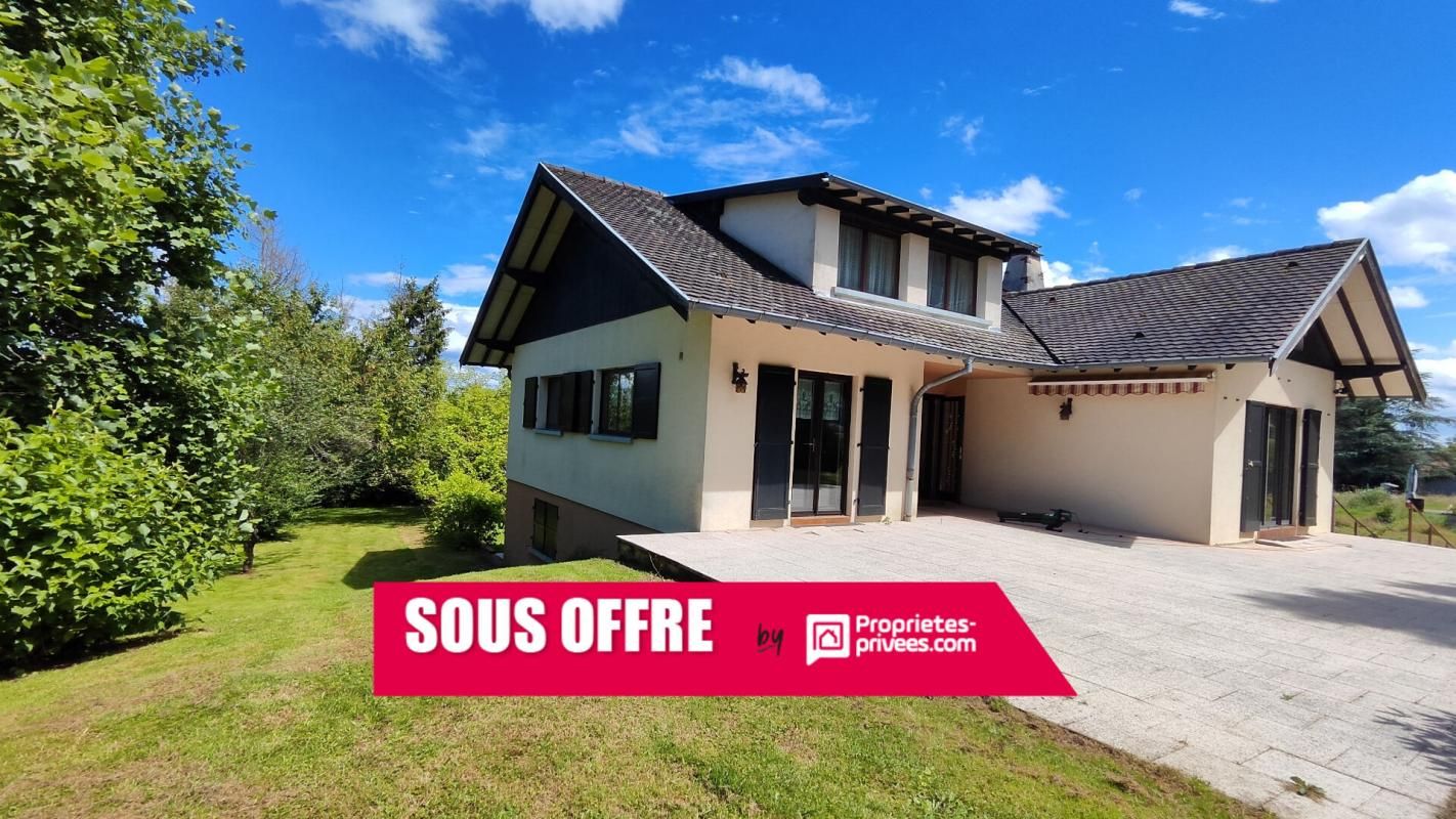 Maison Rougemont Le Chateau 7 pièces 150 m2 sur 71.50 ares de terrain