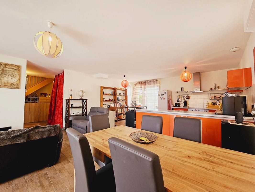 SAINT-GERMAIN-DU-PUY LOT DE 2 MAISONS RECENTES JARDIN 3