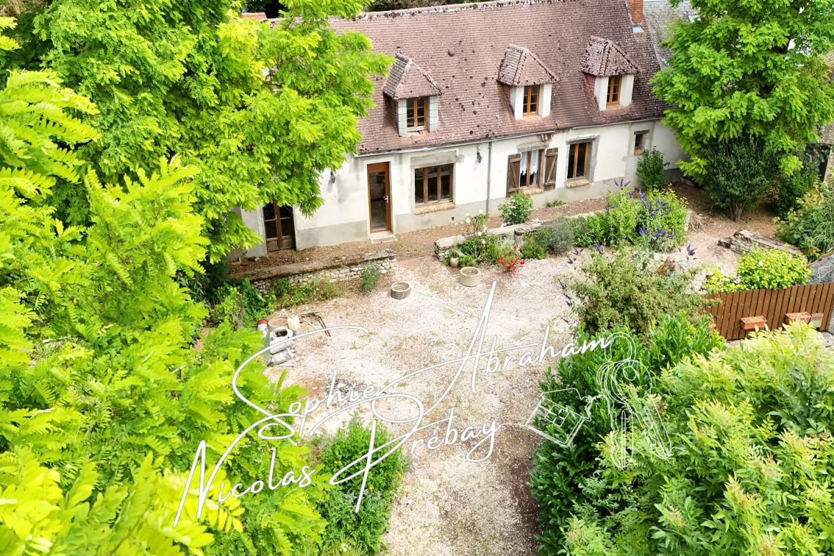 Maison de 4 pièces, 3 chambres, dépendances, garage et terrain