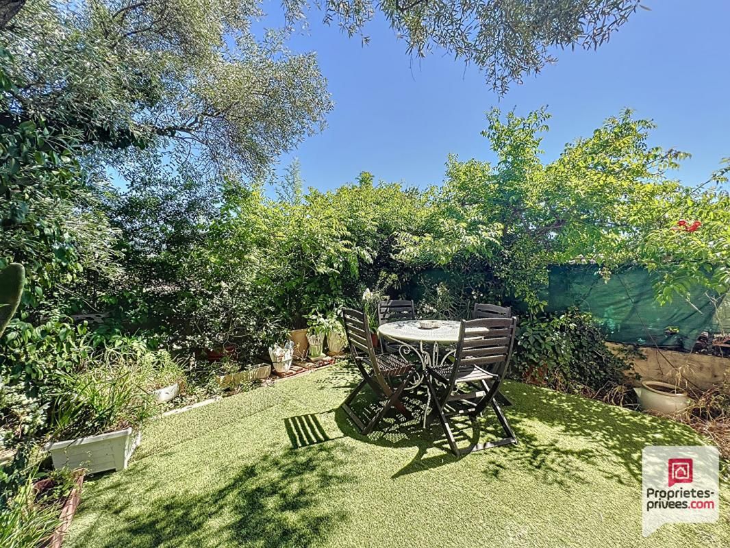 SAINT MAXIMIN LA SAINTE BAUME :  Magnifique T3 avec jardin et parking