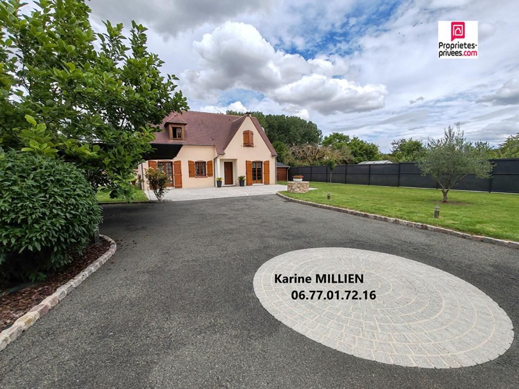 VILLEMEUX SUR EURE 28210 Maison individuelle avec piscine - 1 étage - 4 chambres - Garage - Terrain - 420 000 HAI