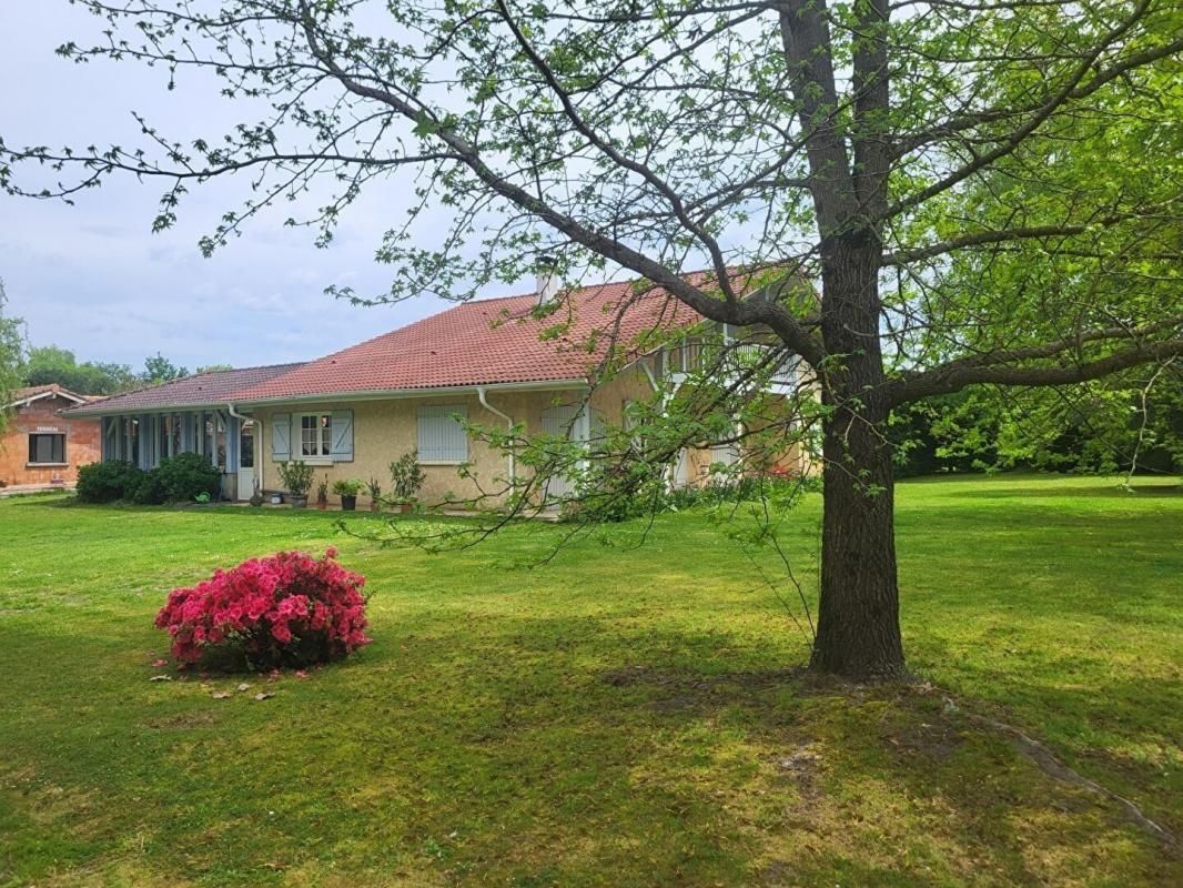 SAINT-JULIEN-EN-BORN BAISSE DE PRIX Maison Landaise à Saint-Julien-en-Born158 m² avec terrain de 1700 m² 3