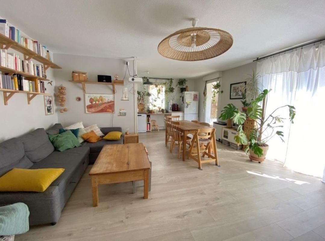 T4 de 89.28 m2 AVEC GARAGE et autant d'espace extérieur DPE: B