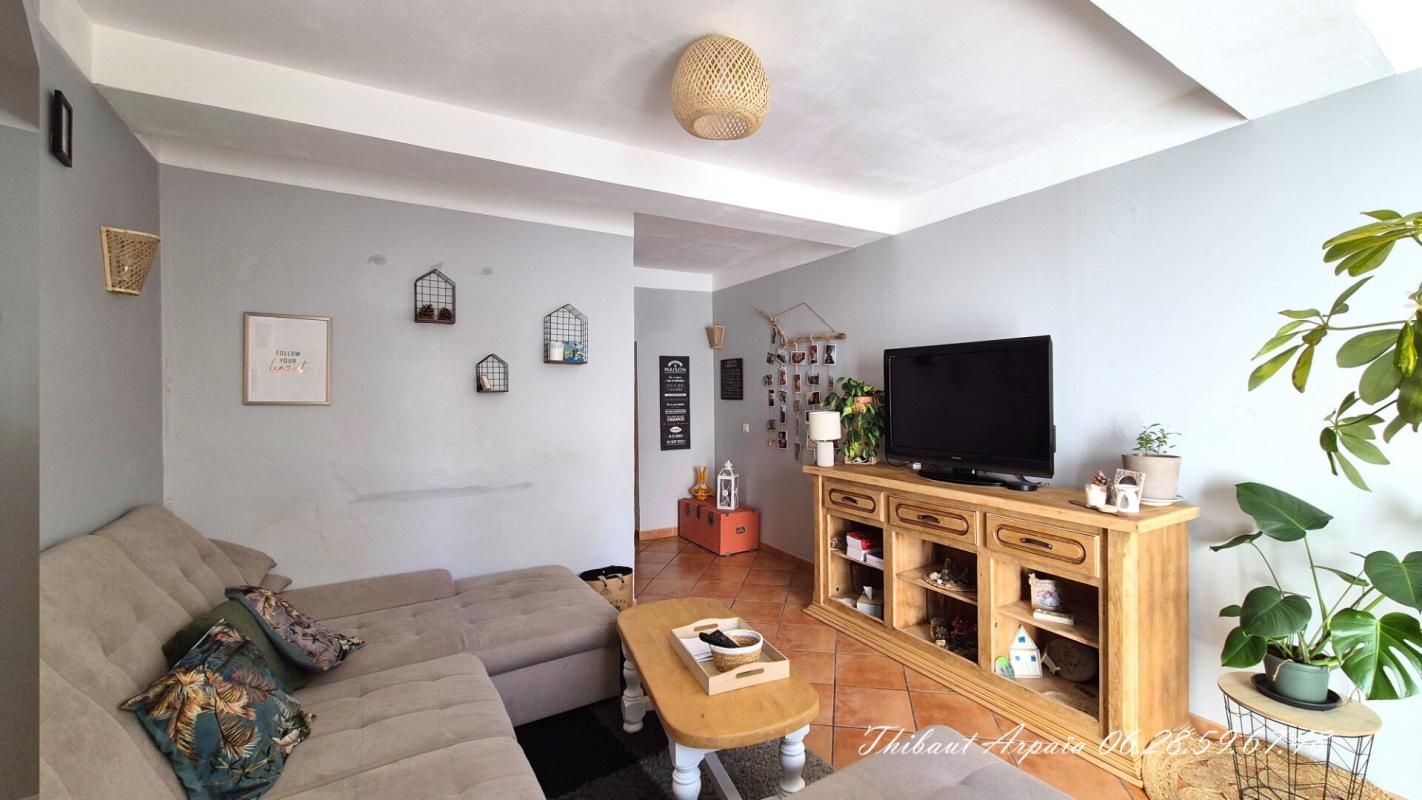 VINON-SUR-VERDON Maison 5 pièce(s) 131 m2 avec caves (x2) 4