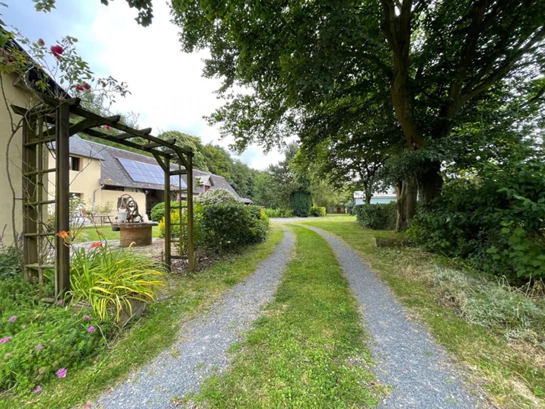 Propriété 8 pièces 322 m2 sur plus de 2,5 hectares